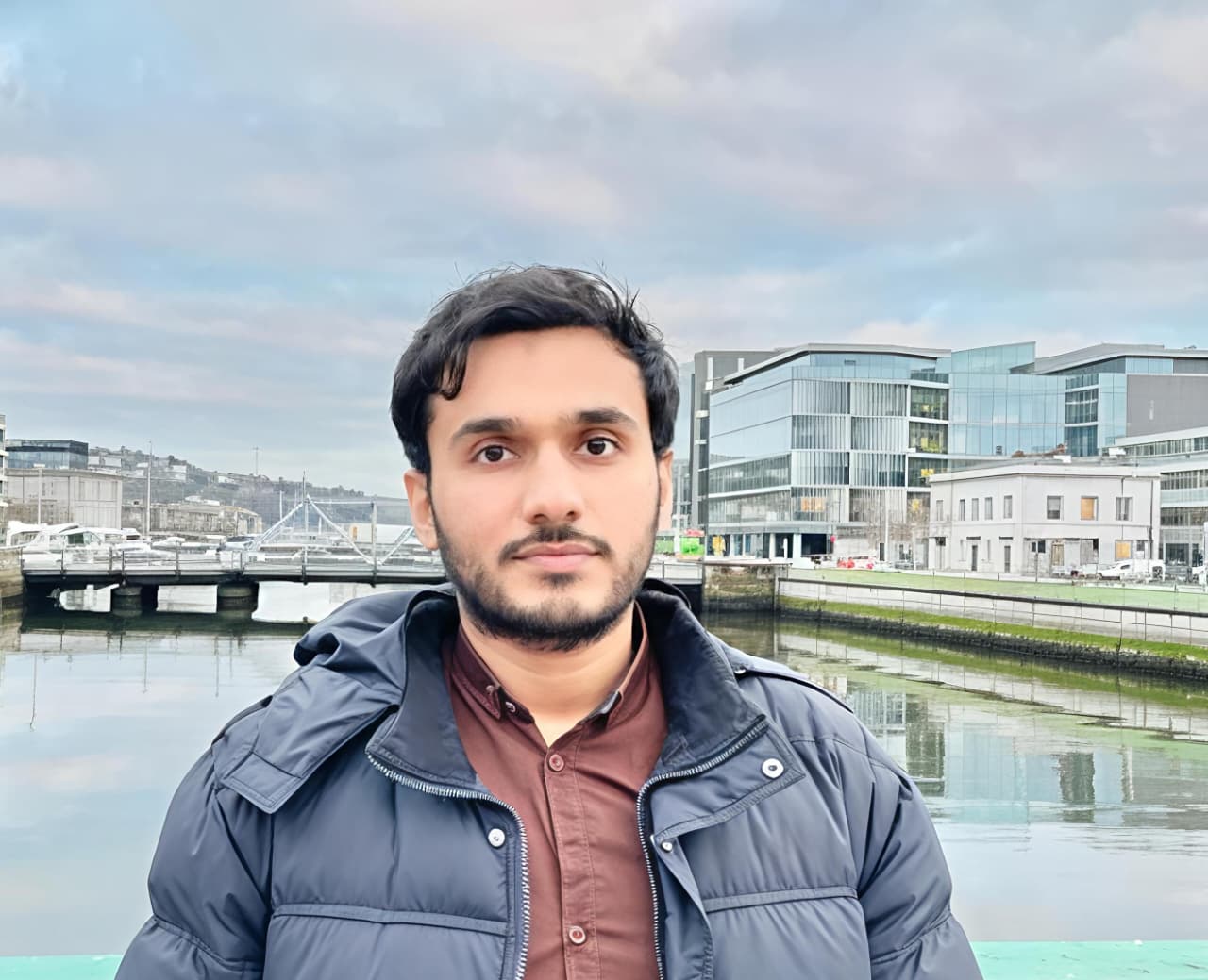 Dr Haseeb Younis